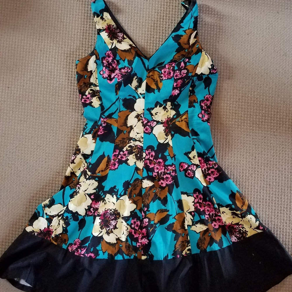 Fit and flare floral sleeveless Nine West dress